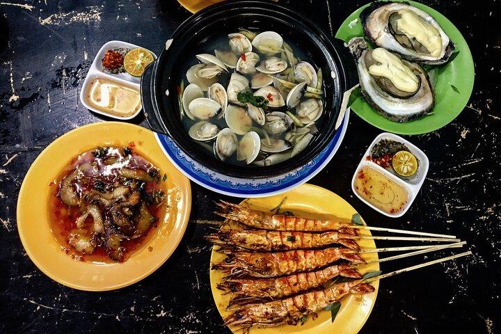 Excursão privada de scooter de 4 horas com comida local na cidade de Ho Chi Minh