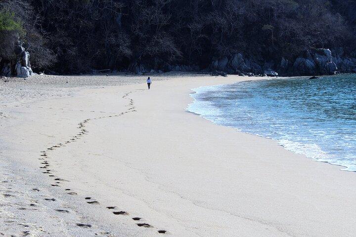 Huatulco hiking, viewpoints and Snorkling