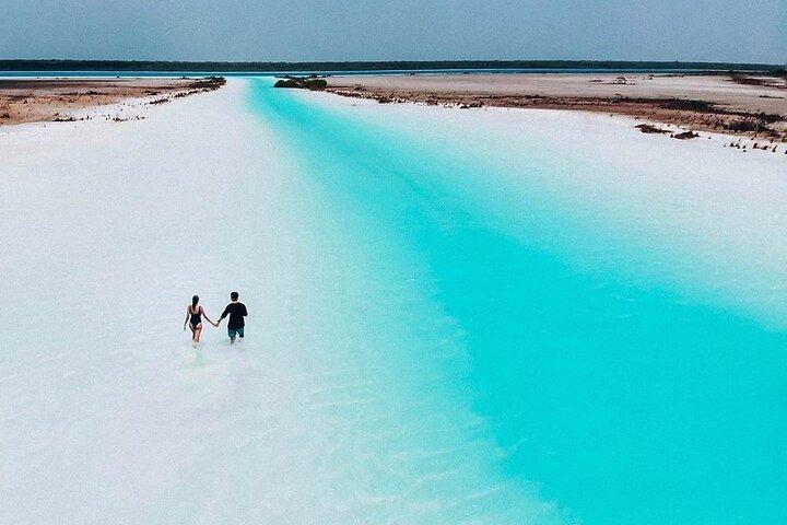 Lagon d'une journée aux sept couleurs à Bacalar depuis la ville de Tulum