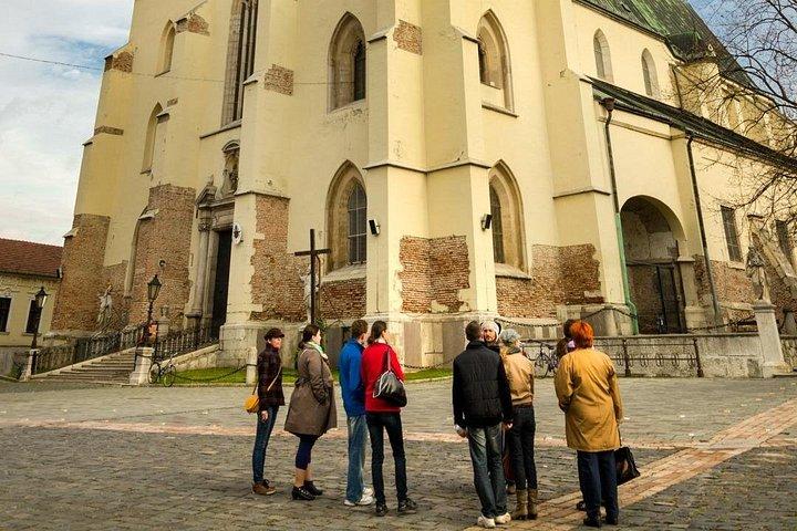 ブラチスラバから：電車のチケットでトルナヴァへの半日旅行