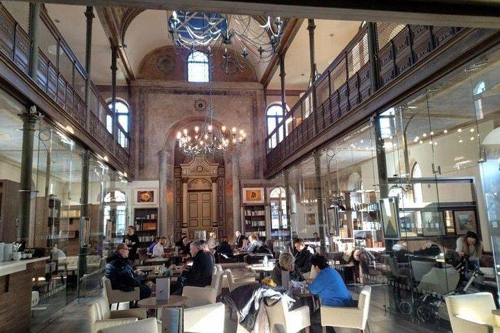 ブラチスラバから：電車のチケットでトルナヴァへの半日旅行