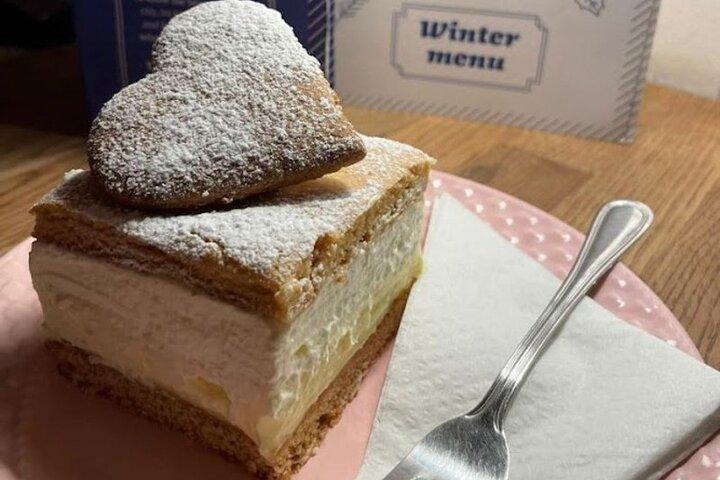 Bratislava: Old Town Cake Tasting Experience