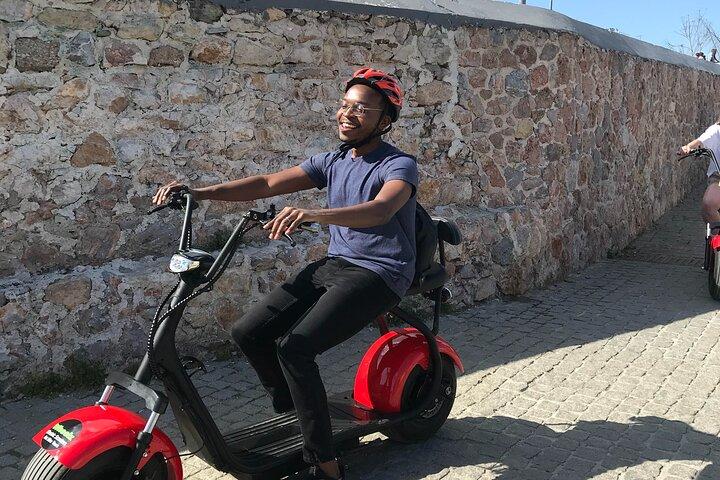 Athens Acropolis Officielle E-Scooter Guided Tour Fedt E-Bike