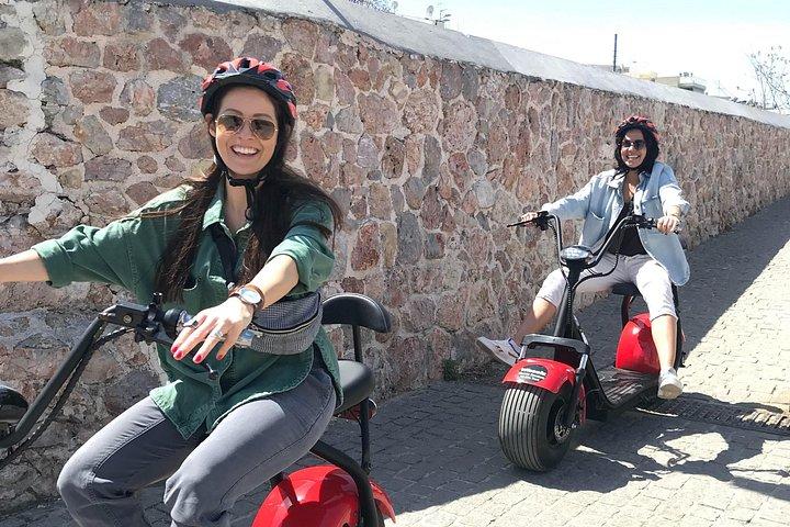 Athens Acropolis Officielle E-Scooter Guided Tour Fedt E-Bike