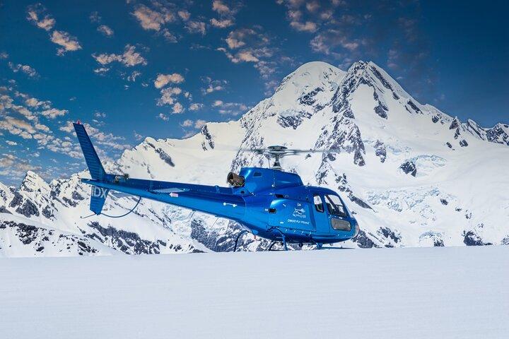 Pilot’s Choice: 2 Glaciers & Snow Landing – 35min