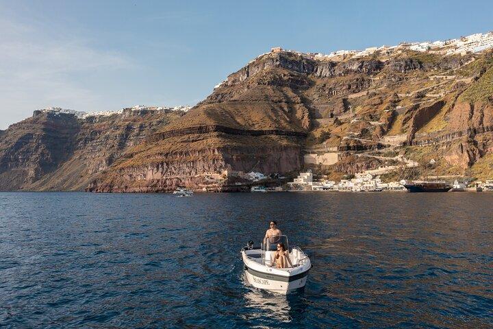 Santorini Private Adventure – Kapitän Ihre eigene Kreuzfahrt