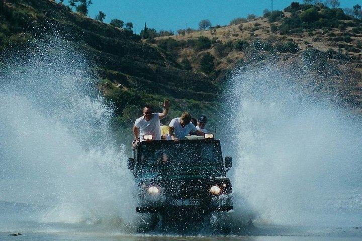 Combi Safari offroad adventure with picnic