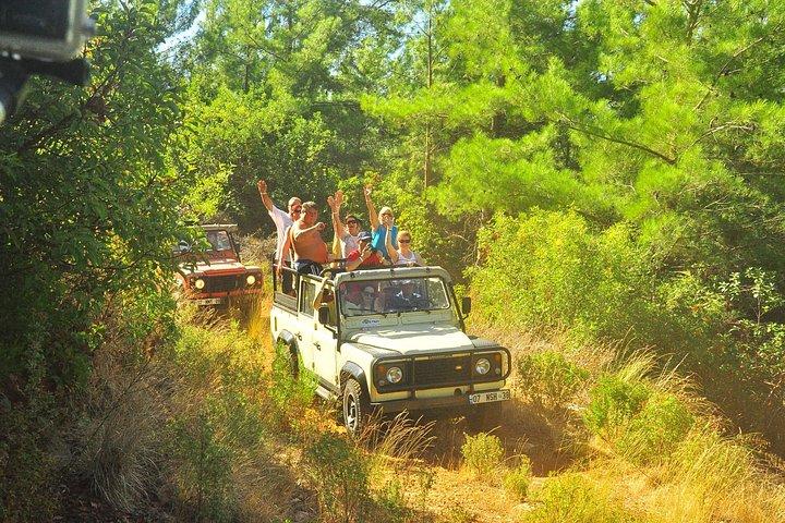 Combi Safari offroad adventure with picnic