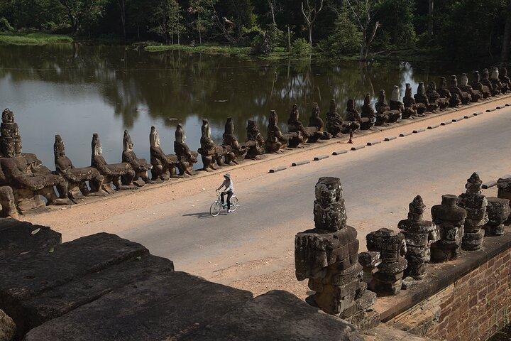Passeio de bicicleta em Angkor