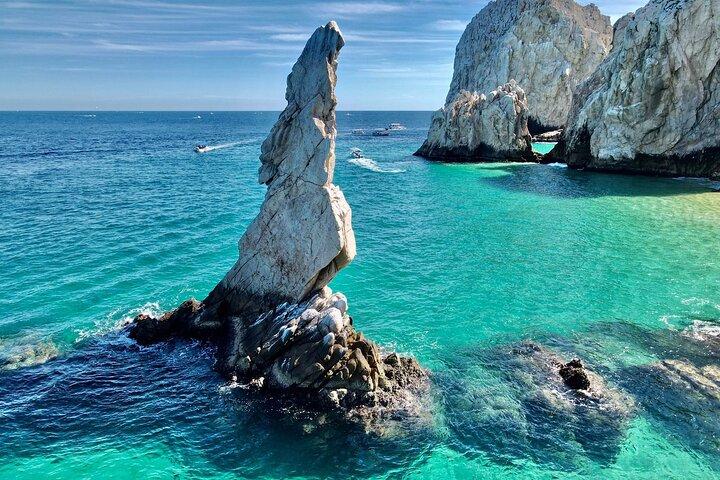 Paseo en barco al arco con buceo en Cabo