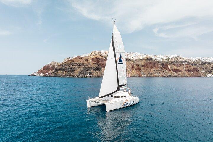 Tour privado por la mañana Laguna 400-380 Navegación en Santorini, almuerzo, bebida, traslado