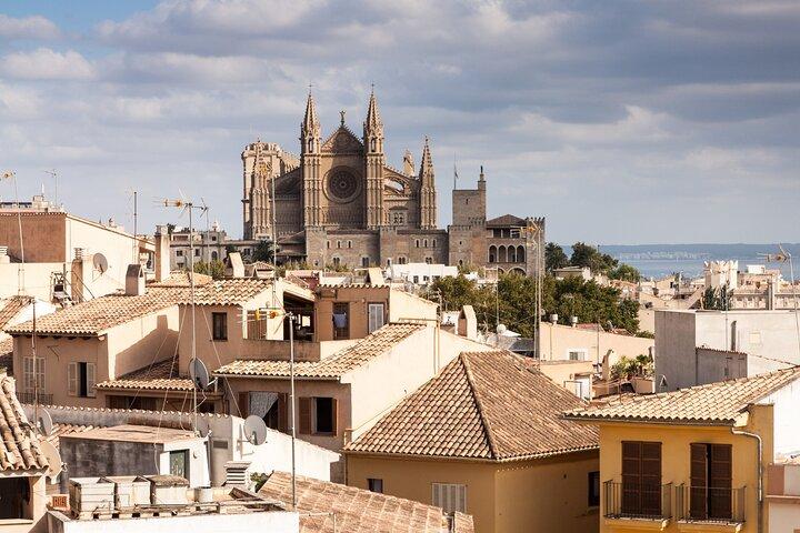 Excursão e caça ao tesouro autoguiada em Palma de Maiorca