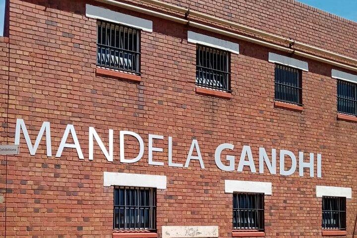 Johannesburg en Apartheid Museum en begeleide dagtour door Soweto