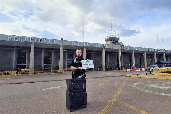クスコ空港からピサックおよびウルバンバのホテルへのプライベート送迎