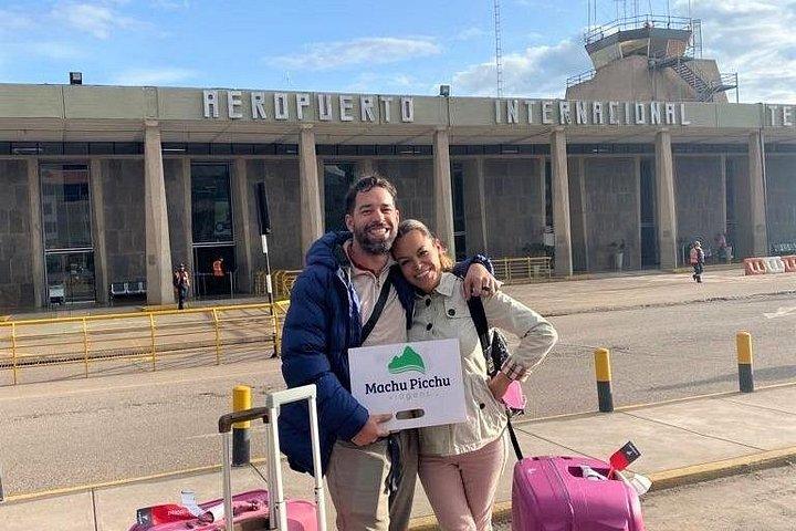 クスコ空港からピサックおよびウルバンバのホテルへのプライベート送迎