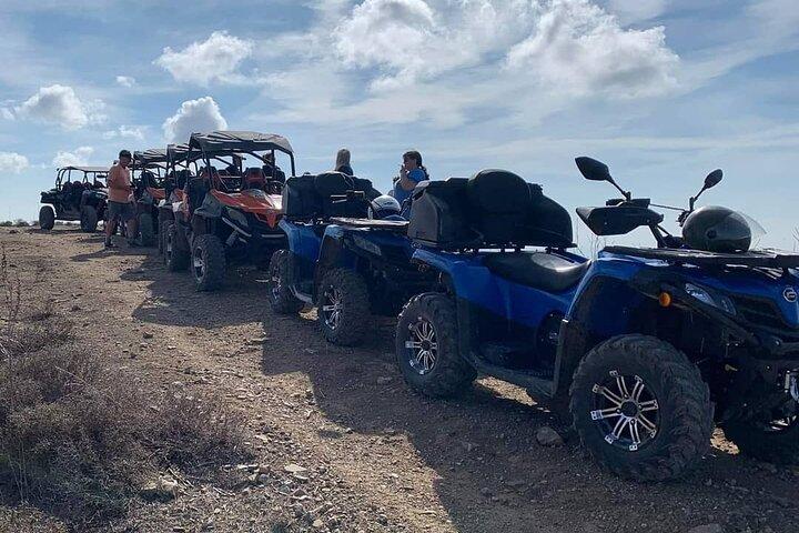 Passeio de quadriciclo ou buggy de Coral Bay a Lara Bay