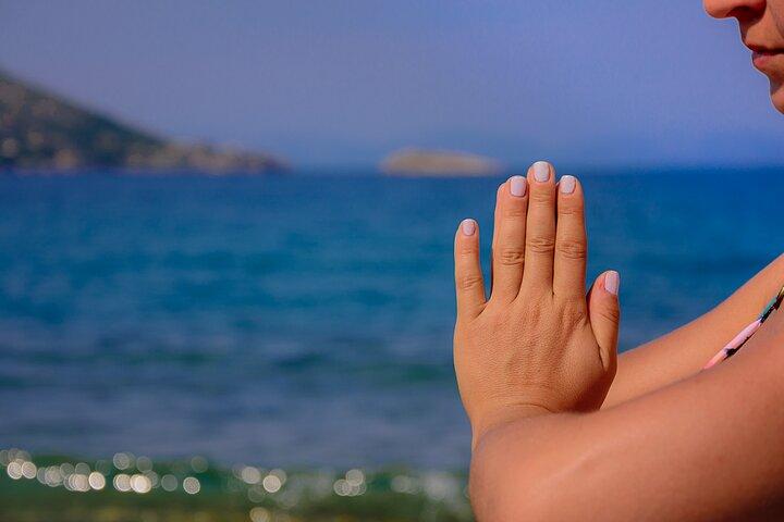 Sunset Yoga, Reiki e Fascia em Milos Island, Grécia