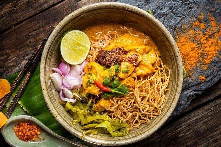 小グループで食べて、飲んで、探検 - ビゼリーまたは地元のフード ツアー