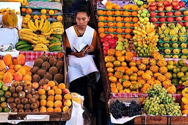 アレキパの 4 つの象徴的なレストランを巡る 3 時間のガイド付きフード ツアー