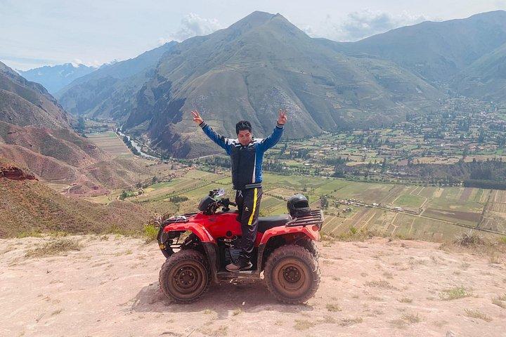 クスコ発ATVアドベンチャー：モライ塩鉱山とマラス塩鉱山へのドライブ