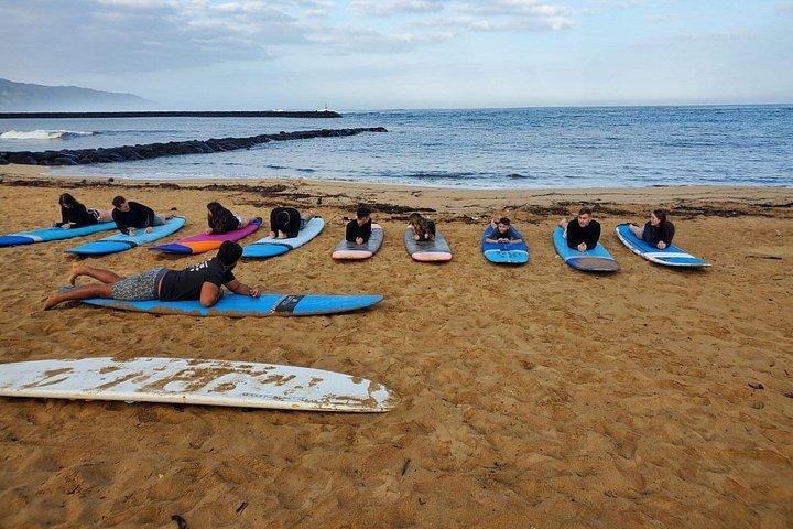 ノース ショアでのサーフ レッスン 家族連れやあらゆる年齢層に最適