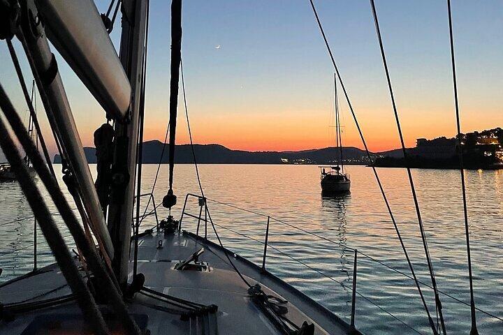 Tour in Barca a Vela nell’Arcipelago della Maddalena