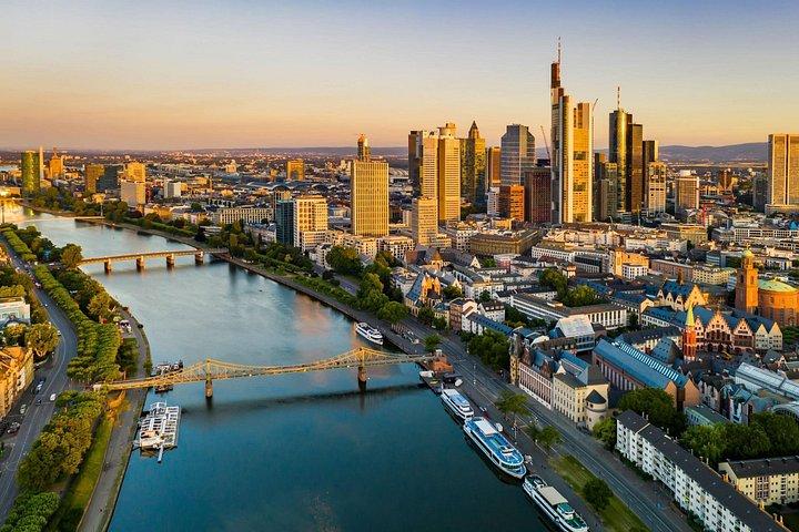 Privat transfer fra Prag til Frankfurt Main