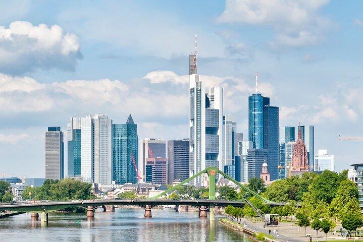 Privat transfer fra Prag til Frankfurt Main