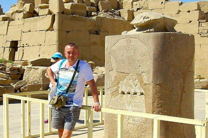 サファガ国際港からのルクソールハイライトへの2つの王室の日帰り旅行