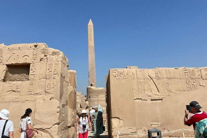 サファガ国際港からのルクソールハイライトへの2つの王室の日帰り旅行