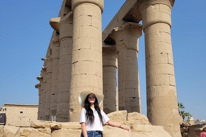 サファガ国際港からのルクソールハイライトへの2つの王室の日帰り旅行
