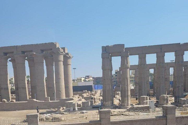 サファガ国際港からのルクソールハイライトへの2つの王室の日帰り旅行