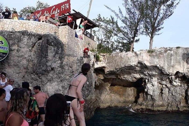Negril 7 Miles Beach and Rick's Cafe Tour