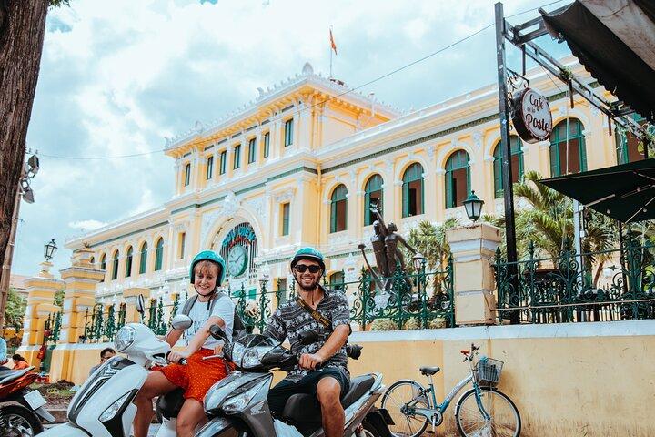 Recorrido en moto por la ciudad de Ho Chi Minh con un estudiante | Saigon Adventure
