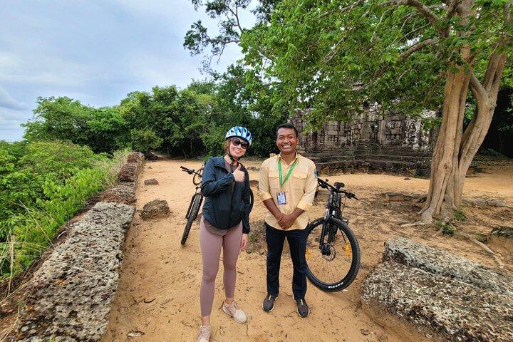 Tour in bici di Angkor Wat con pranzo incluso