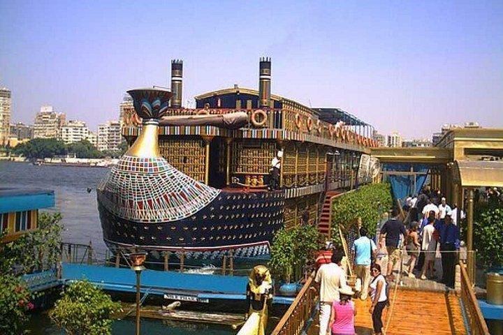 Night Dinner Cruise in Cairo