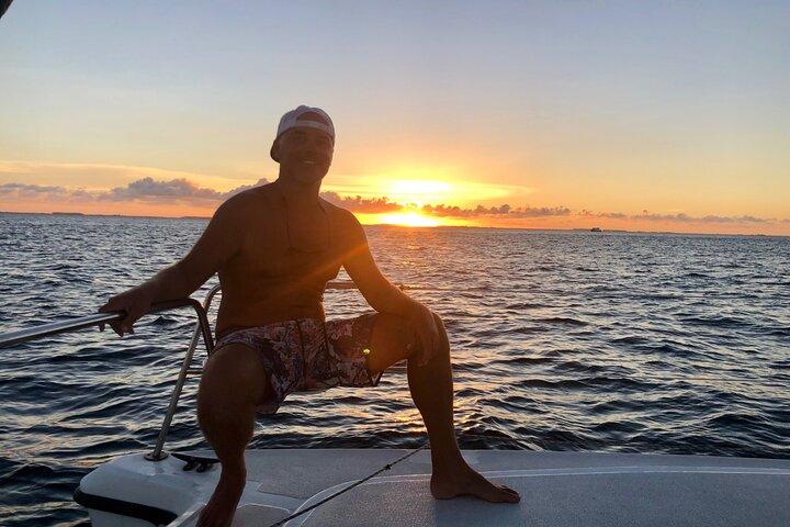 イスラ・ムヘーレスのプライベートカタマラン、クルージング、シュノーケリングを楽しもう!!