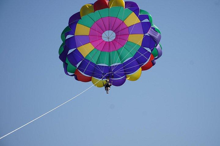 Esperienza di parapendio a Dubai