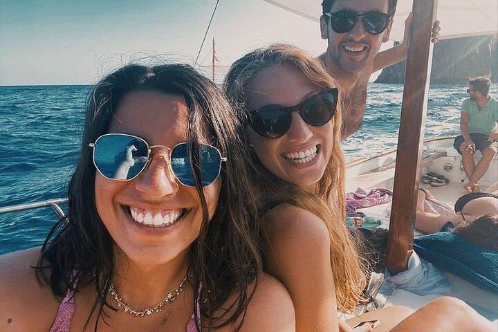 Capri per privéboot – Verborgen grotten en zwemstop