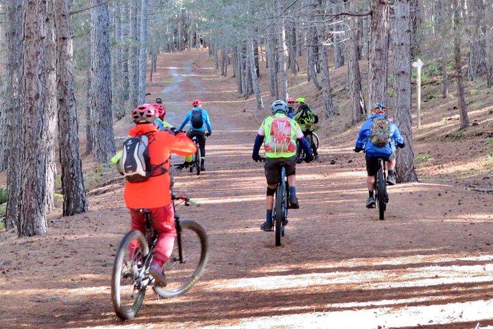 Tour completo do Etna por E-MTB