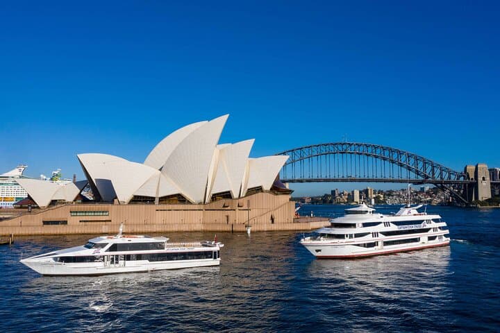 Sydney: Harbour Experience Sightseeing Cruise