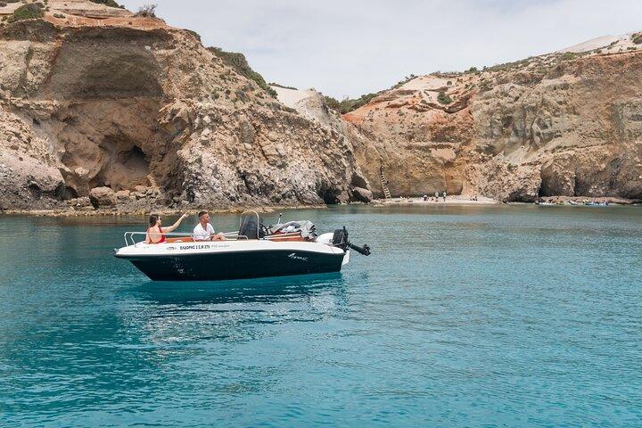 Milos Agia Kiriaki GREECEでのプライベートELDORISボートレンタル