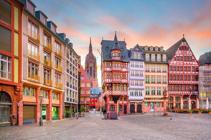 Cologne: visite privée d'une journée à Francfort en voiture