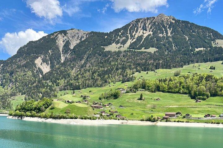 Visite guidée des 4 lacs en vélo électrique et croisière sur le lac