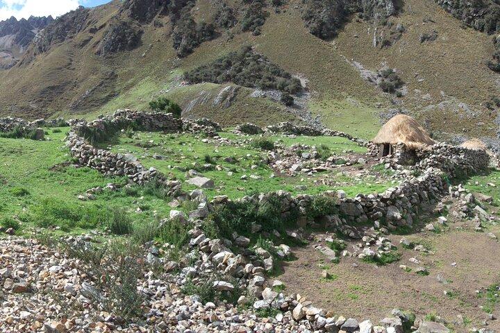 チャビン遺跡日帰り旅行（ユネスコ遺産）