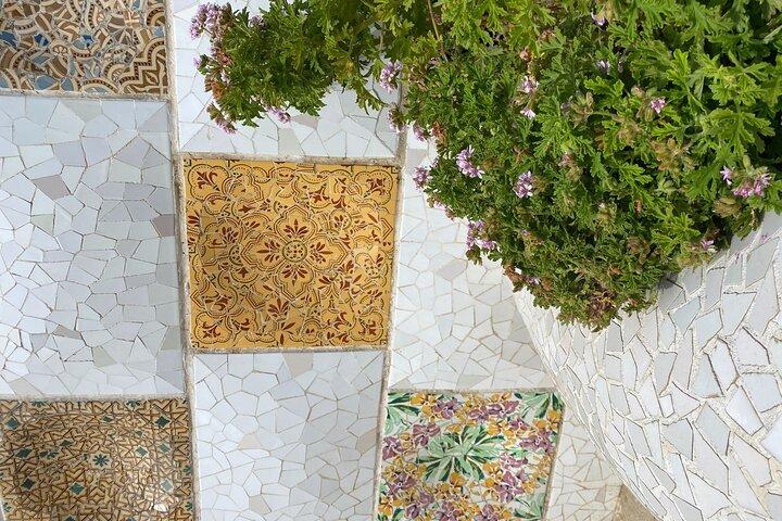 バルセロナサグラダファミリアとグエル公園のドリンクとタパ