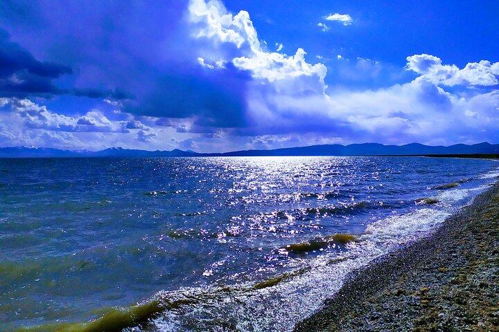 ソンクル湖とイシククル湖への 3 日間の夏の旅行