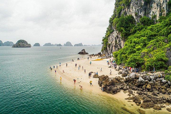 Full Day Halong Bay Tour with Lunch