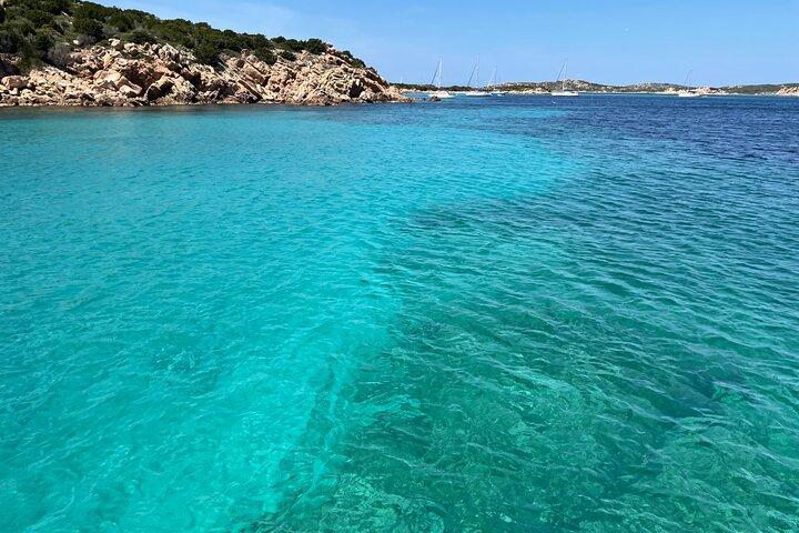 Tour in Barca a Vela nell’Arcipelago della Maddalena