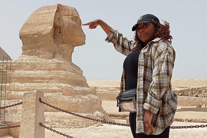 Private Tour Giza pyramids,Egyptian museum&khan el khaili market